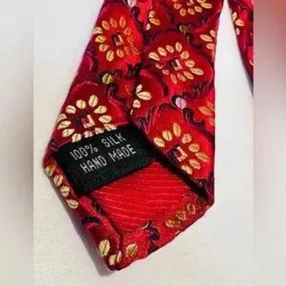 Uomo Nuova Mens‎ Red Silk Hand Made Geometric Pattern Necktie